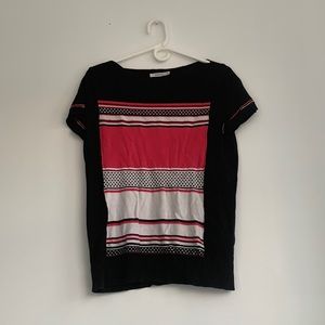 pink/white patterned T